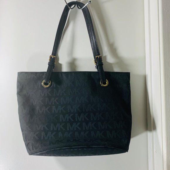Michael Kors Medium Tote - Picture 6 of 10